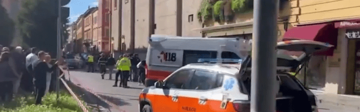 В Італії 31-річний чоловік на авто влетів у натовп людей в центрі міста: багато поранених (ВІДЕО)