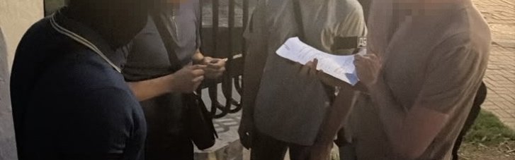 Главный земельник Львовщины пытался дать 30 тысяч долларов взятки должностному лицу НАПК