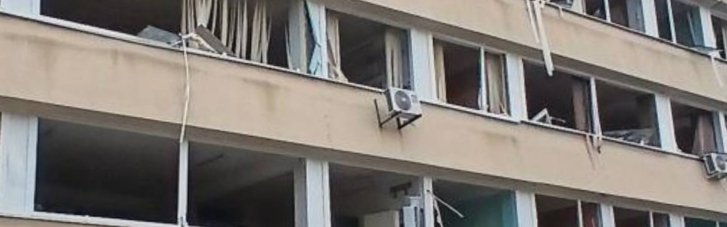 Одесса ночью была под обстрелом. Повреждена многоэтажка и школа