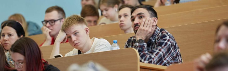 Зеленський доручив урядовцям підвищити студентам стипендії (ВІДЕО)