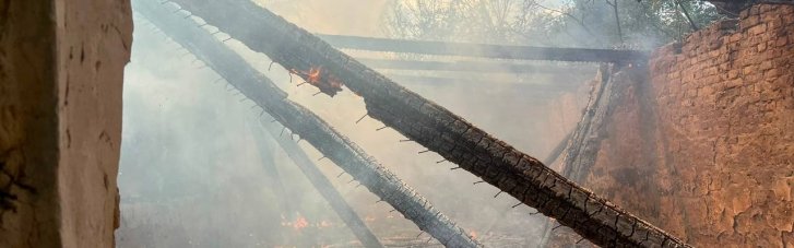 На Дніпропетровщині від обстрілів загинули двоє людей, потрощені магазини та підприємство (ФОТО)