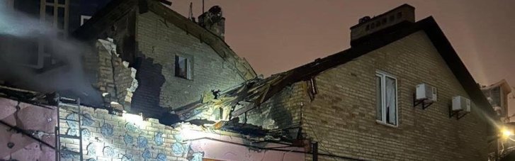 В Киеве в результате ночной атаки фиксируются повреждения в трех районах
