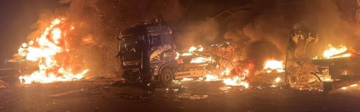 Россияне ночью уничтожили сортировочные центры Новой почты в Киевской области и в Сумах