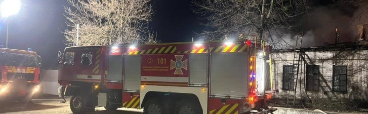На Кировоградщине из-за атаки БПЛА вспыхнули пожары, разрушены здания (ФОТО)