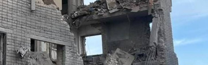 В результате удара по Изюму пострадали 13 человек