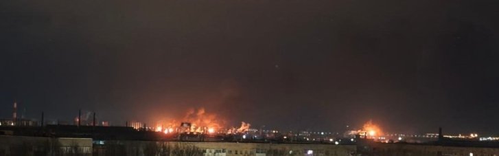 В России горит один из химзаводов