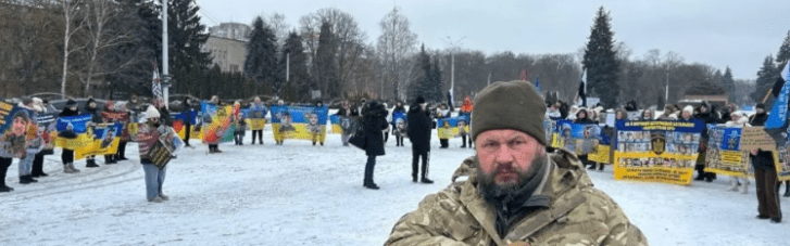 Видим коррупцию на мемориалах и сознательное вытеснение памяти о павших, – военный Александр "Акбар" Оловаренко