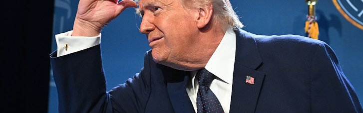 Переговори тривають: Трамп знову нарікає на "смішну" ненависть між Путіним та Зеленським