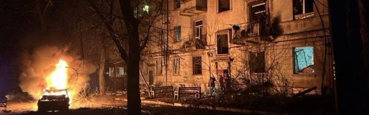 Оккупанты ударили по Запорожью: как минимум 7 пострадавших, повреждены дома и торговые центры (ФОТО, ВИДЕО)