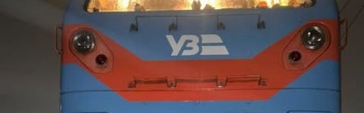 Поезд насмерть переехал 18-летнюю девушку во Львове