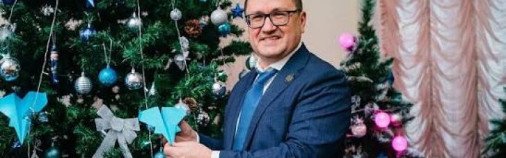"Побєдобєсіє" та секс з чоловіками: журналісти з'ясували, як живе керівник офіцерського клубу ВКС Росії