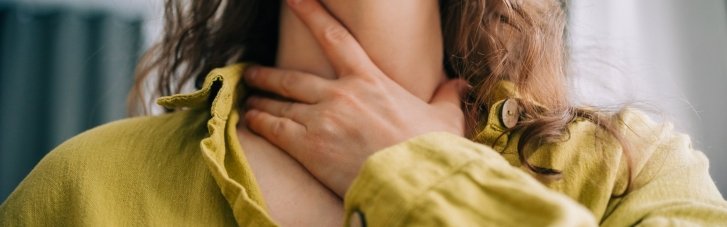 Ці продукти варто уникати, якщо болить горло
