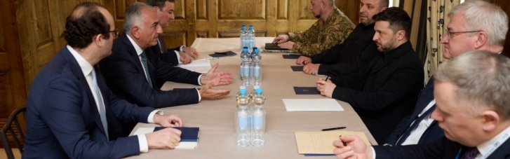 Зеленський у Мюнхені зустрівся зі спадкоємним принцом Ірану в екзилі