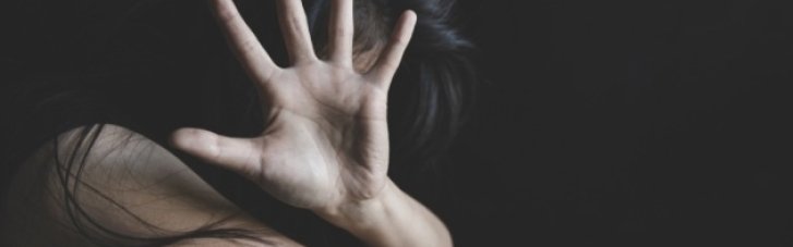 Пожизненный срок получил житель Хмельницкой области, на протяжении 7 лет насиловавший родного ребенка