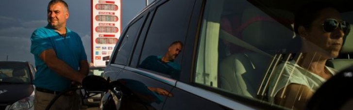 По меньшей мере 25 регионов РФ страдают от нехватки бензина