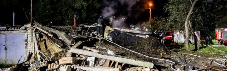Армия РФ ночью ударила по Харькову: пострадали 4 женщины, повреждены гаражи и многоэтажка (ФОТО)