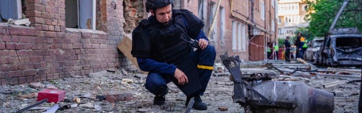 В Хмельницком ликвидируют последствия дроновой атаки (ФОТО, ВИДЕО)
