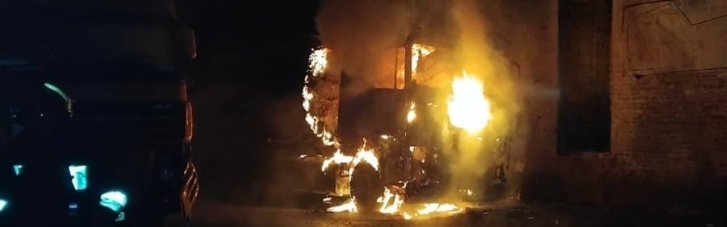 На Черниговщине из-за вражеских ударов произошли пожары, есть пострадавшие