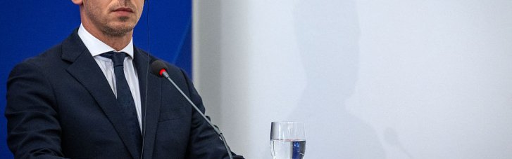 Премьер Венгрии продолжил нагнетать: увидел "сельский футбол" в приглашении в "Карпатскую восьмерку"