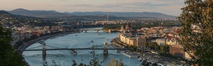 Украинцев предостерегают от поездок в Венгрию