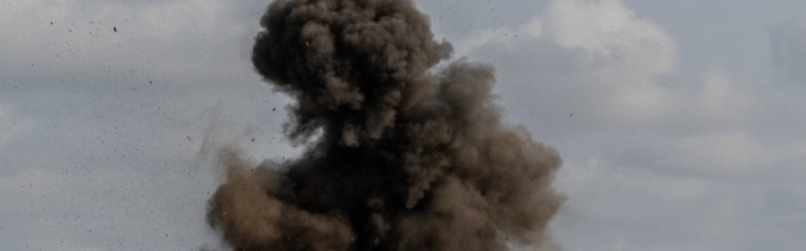 На Харківщині росіяни вгатили дроном по цивільній автівці: є загибла та поранені