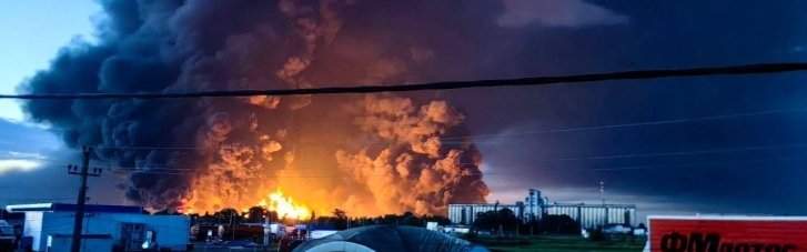 В Славянске-на-Кубани горит один из крупнейших НПЗ России