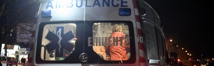 Ночью на Одесской железной дороге при эвакуации пассажиров смертельно травмирована проводница встречным поездом (ФОТО)