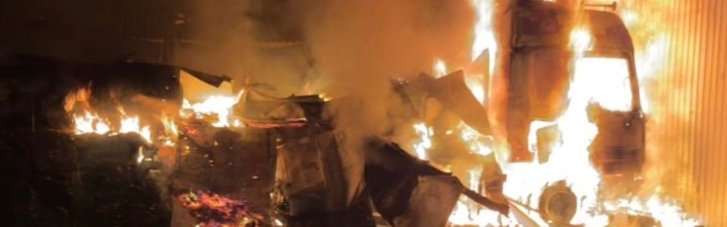 На Днепропетровщине из-за обстрелов пострадали три человека, повреждены дома и агропредприятие (ФОТО)