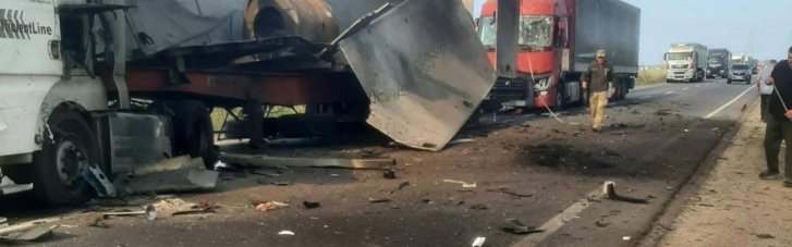 РФ атаковала дорогу в Одесской области: пятеро пострадавших, один — в критическом состоянии
