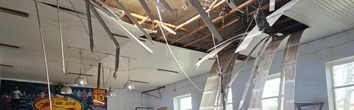Зранку на Херсонщині через ворожі обстріли загинув цивільний, поранено ще двох людей, напередодні - 15