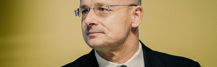 Босния и Герцеговина запретила посадку самолета Венгрии с Сийярто на борту