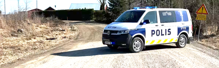 Два невідомих дрони залетіли у Фінляндію і впали