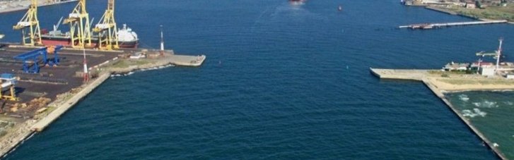 Власти планируют сдать в концессию порт Черноморска, но без нынешних работников, — СМИ