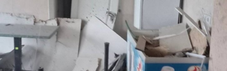 От ударов по Днепропетровщине пострадали АЗС, дома и предприятие (ФОТО)