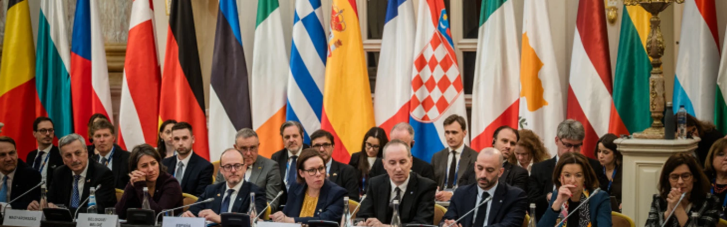 Доверие заканчивается. Зачем Еврокомиссия подлила бензина в украинский политический кризис