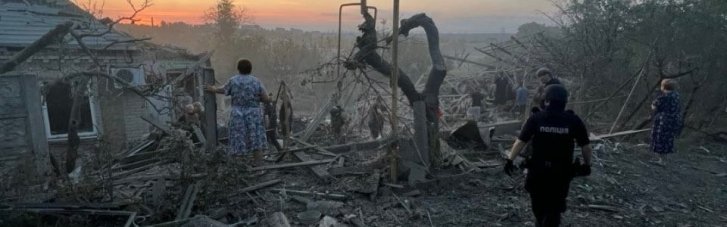 Вночі росіяни вдарили КАБом та дронами по Запоріжжю: є загиблий, двоє поранених