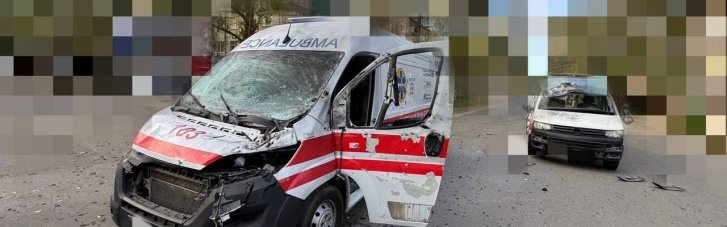 В Херсоне армия РФ ударила по гражданскому авто и "скорой": есть погибший и раненые