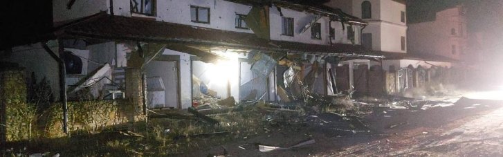 Армія РФ вдарила по базі відпочинку на Одещині, зруйновані будинки (ФОТО)