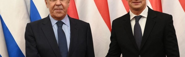 "Уничтожает компромат о связях с Россией": Мадяр рассказал, куда подевался Сийярто