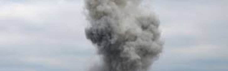 Ворожі КАБи просто зараз атакують Запоріжжя. Відомо про двох поранених