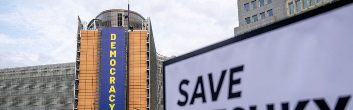 В Олешках объявлено двустороннее прекращение огня: гуманитарная миссия началась