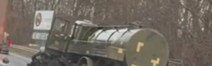 Внаслідок зіткнення бензовоза та легковика на Львівщині загинуло двоє людей