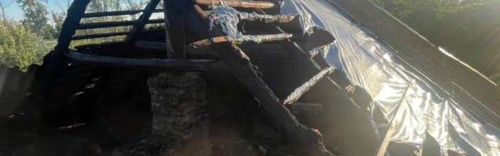 На Днепропетровщине в результате обстрелов повреждены дома, загорелся магазин (ФОТО)