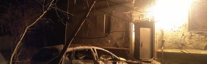 Из-за дроновой атаки в Чернигове повреждено жилье, вспыхнул газ из перебитой трубы (ФОТО)