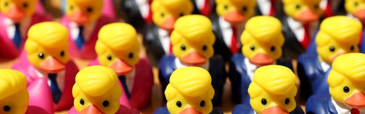 Цена спасения на выборах. Как Трамп раздачей $5 тысяч подложил свинью Венсу