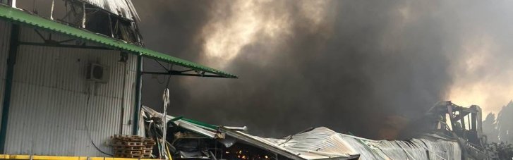 Росіяни ракетами знищили  в Одесі сортувальний центр мережі магазинів EVA