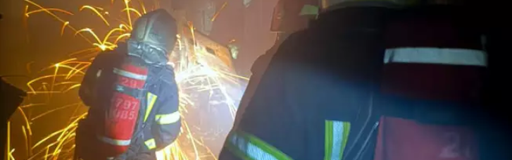 Во Львове горела многоэтажка: ГСЧСовцы спасли 12 человек