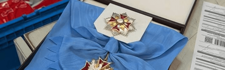 "Пишаюсь КОЖНИМ українським воїном": Зеленський відправив до Польщі орден Білого Орла "Новою поштою" та нагадав про Катерину II