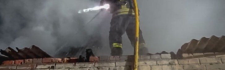 Оккупанты атаковали жилой сектор в Сумах, ранены два человека (ФОТО)