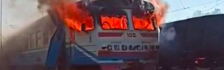Росіяни двічі атакували потяг на Харківщині: є загибла та поранені